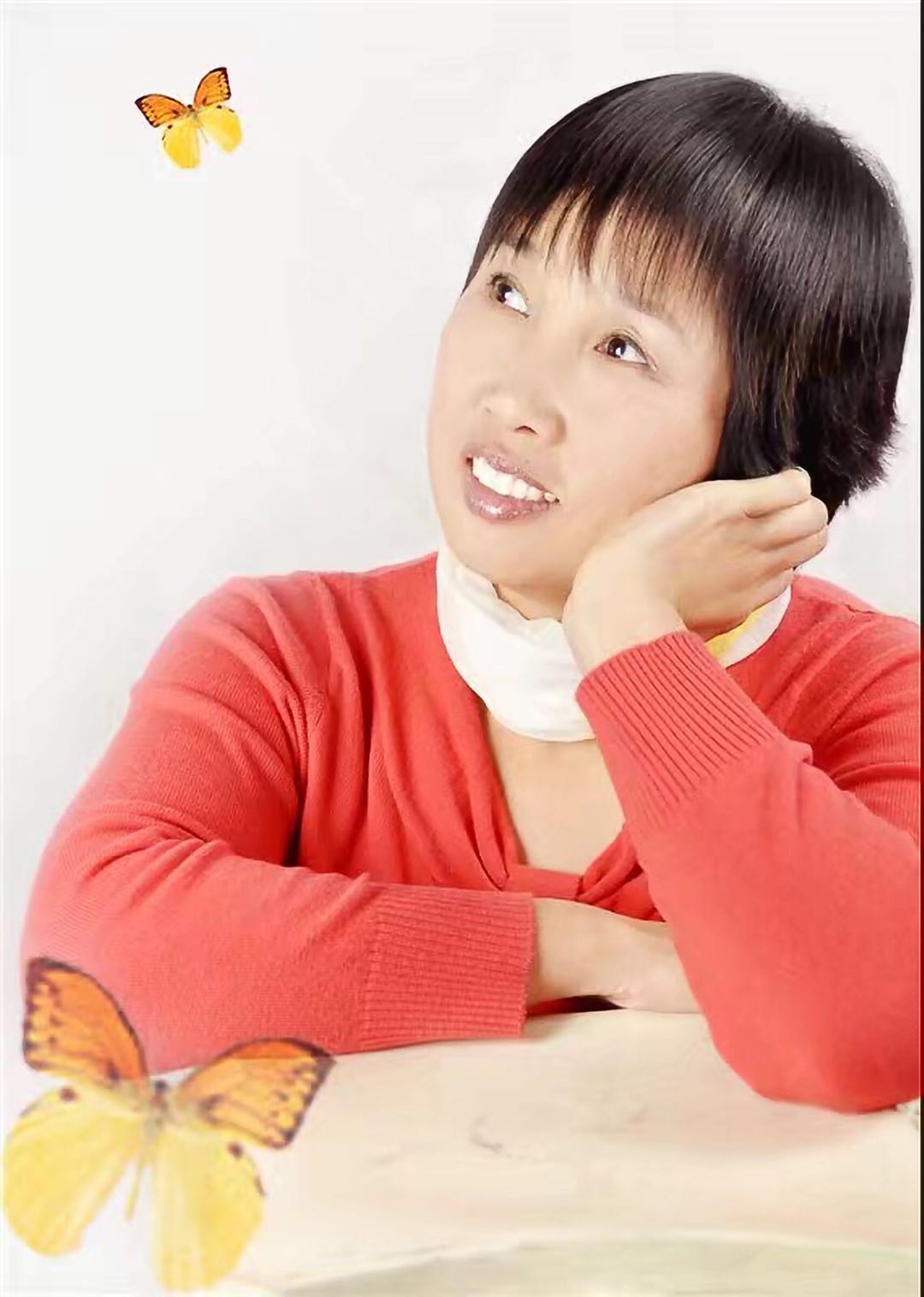 张桂芬,女,河北省石家庄市人,大学学历,小学高级教师.